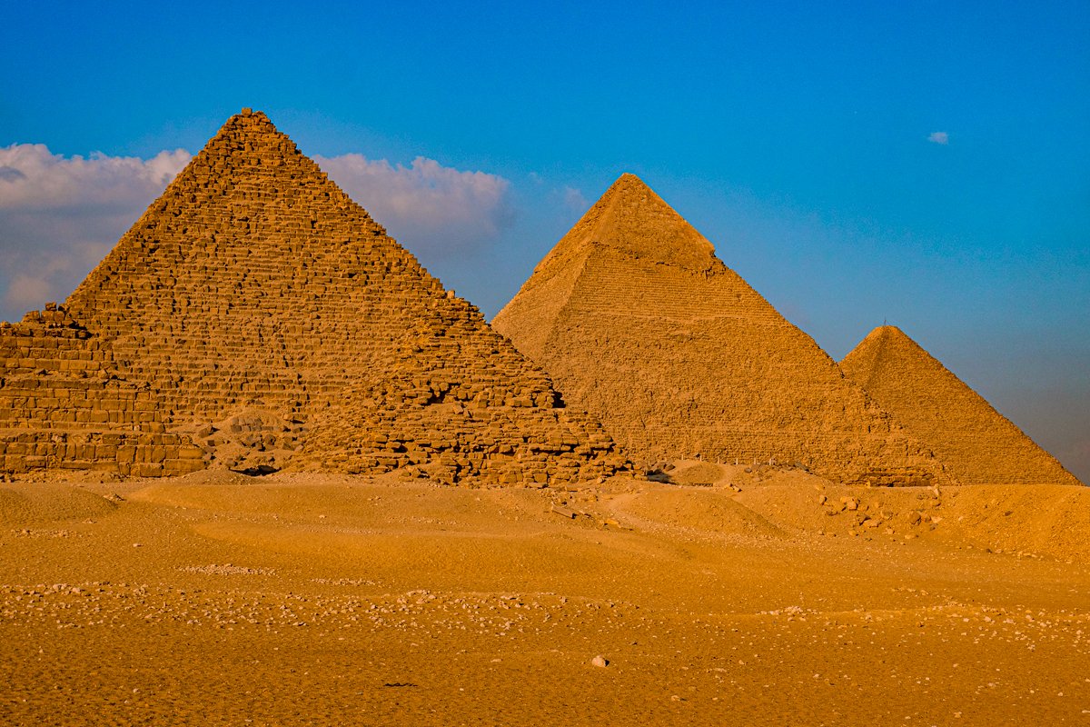 Half a Day at the Pyramid - gallery photo 3